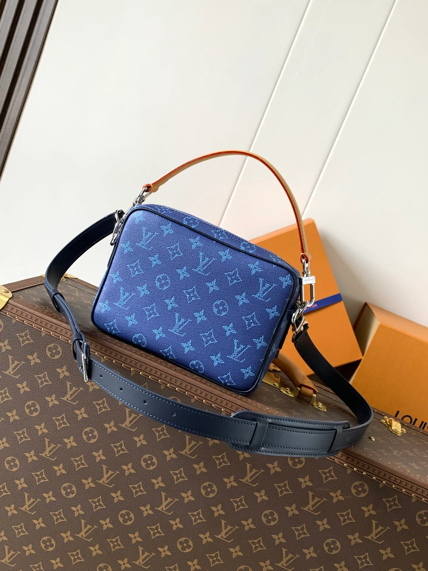 Сумки На Ремне Женские Louis Vuitton 11704171