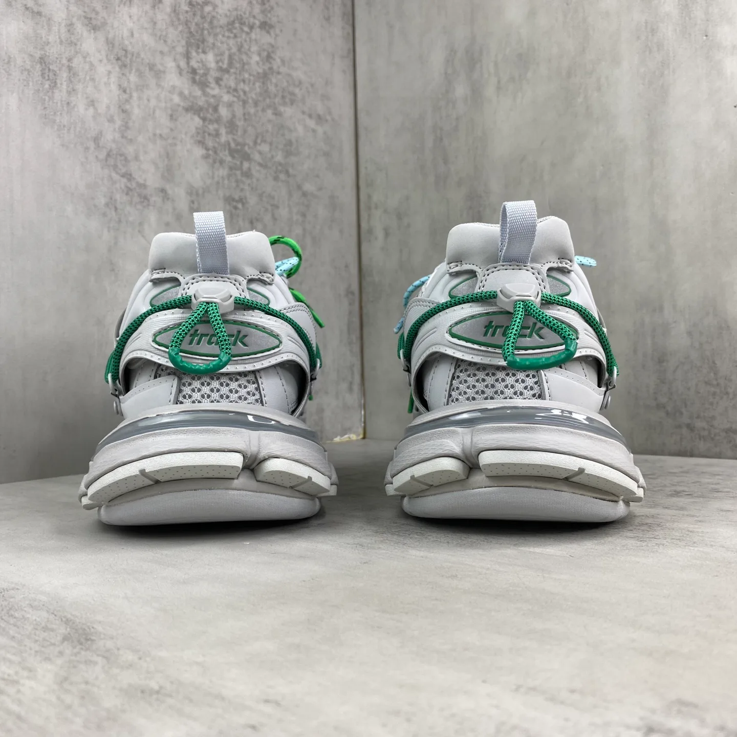 Кроссовки Женские Balenciaga 11705510