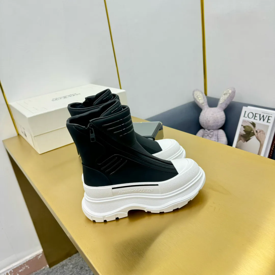 Кроссовки Женские Alexander Mcqueen 18397481
