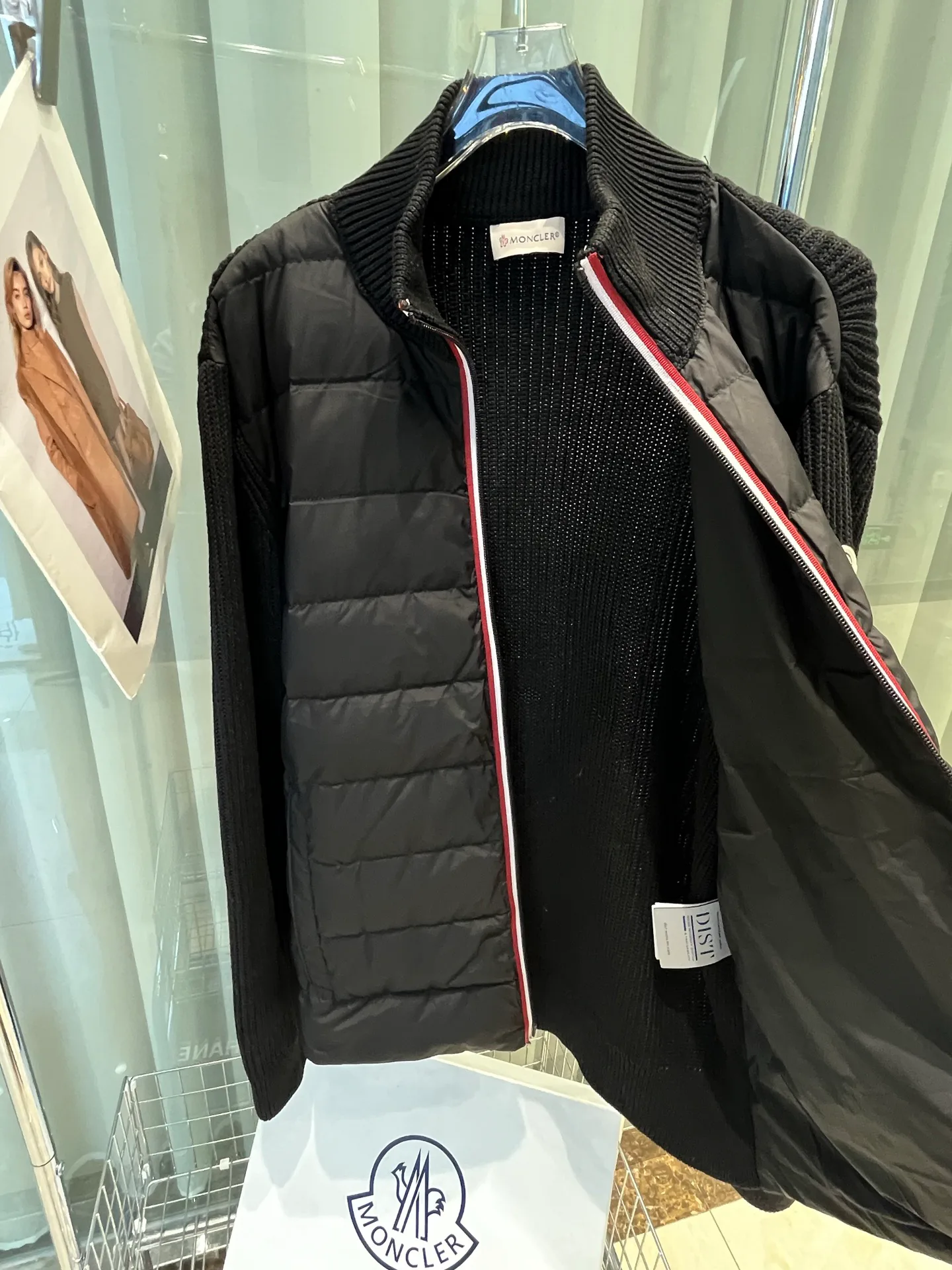 Куртки И Пуховики Мужские Moncler 112250