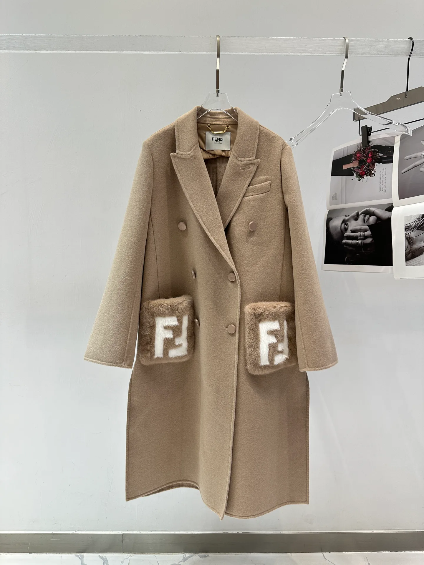 Пальто Женские Fendi 19509449