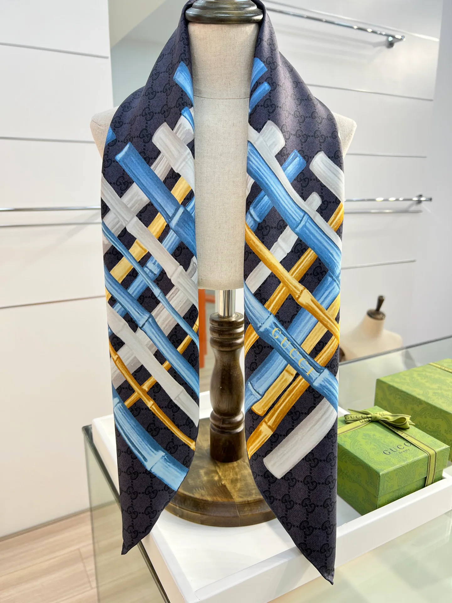 Платки Gucci 12737771