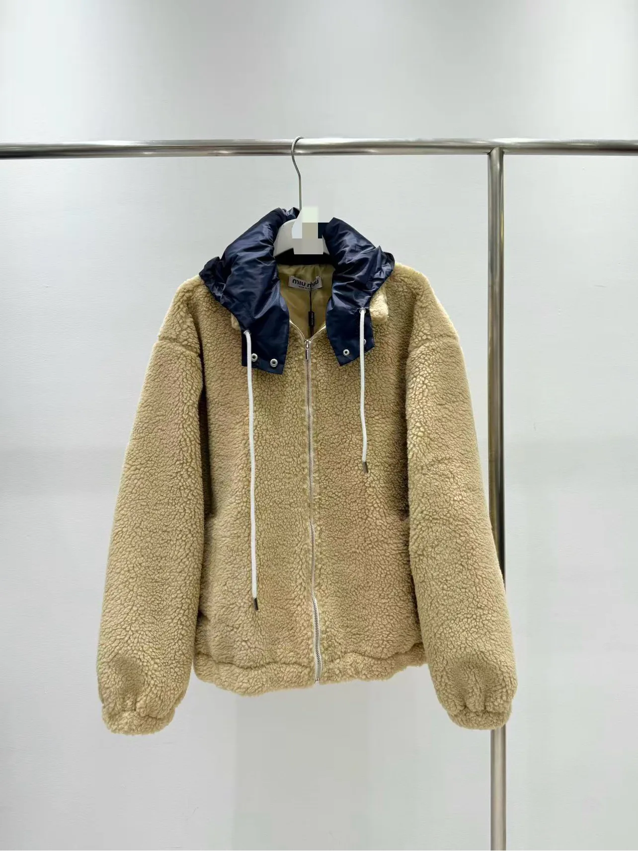Куртки И Пуховики Женские Miu Miu 19494838