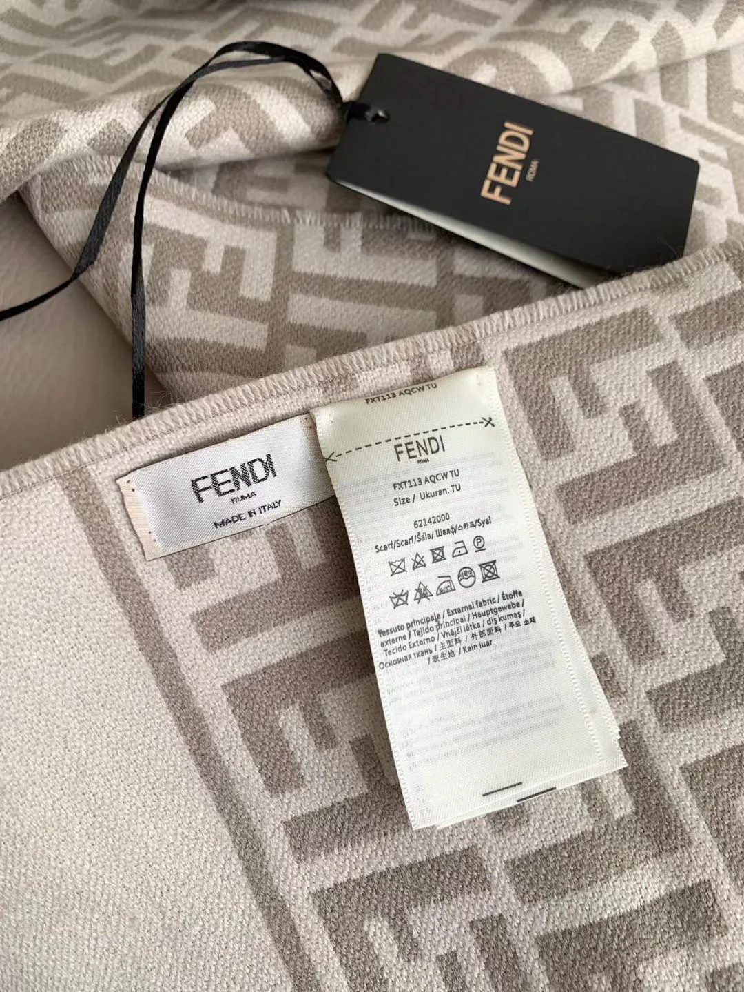 Шарфы Fendi 369660