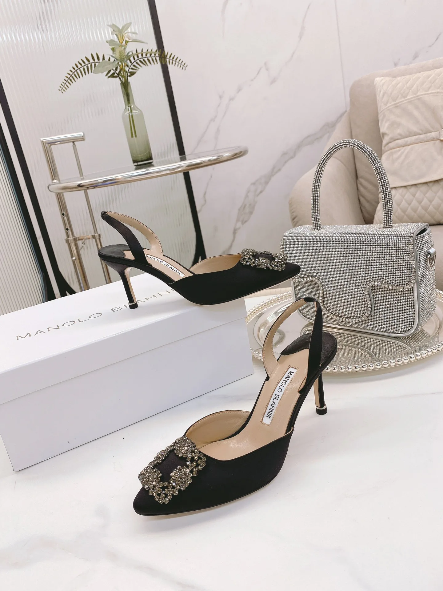 Туфли Женские Manolo Blahnik 18482411