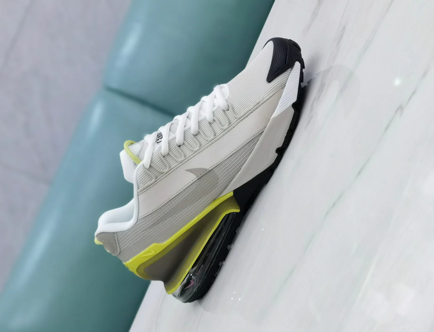 Кроссовки Женские Nike 1102