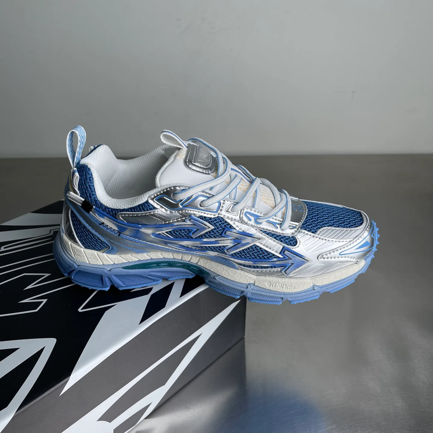 Кроссовки Женские Off-White 5058327