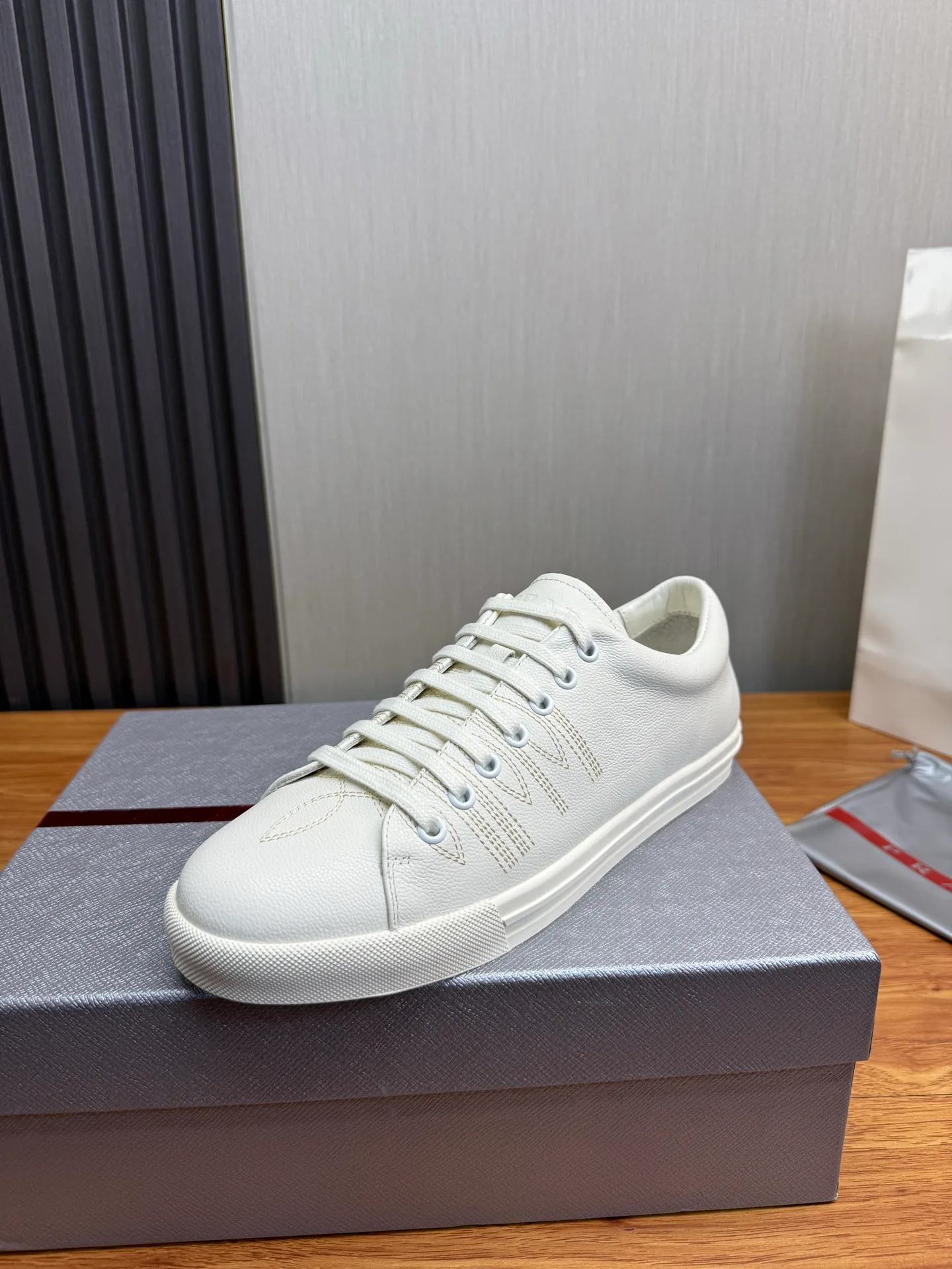 Ботинки Мужские Prada 13537400