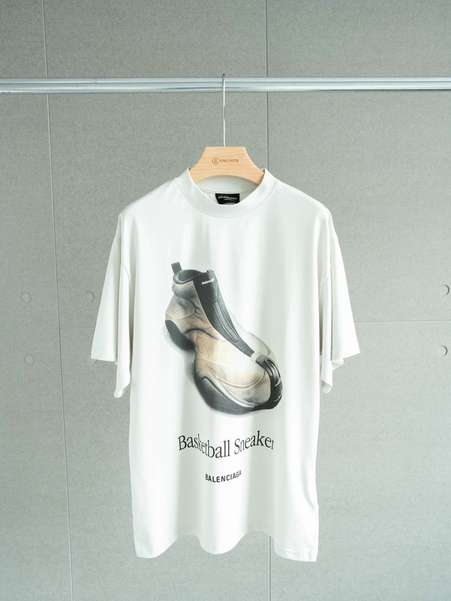 Футболки Женские Balenciaga 21654