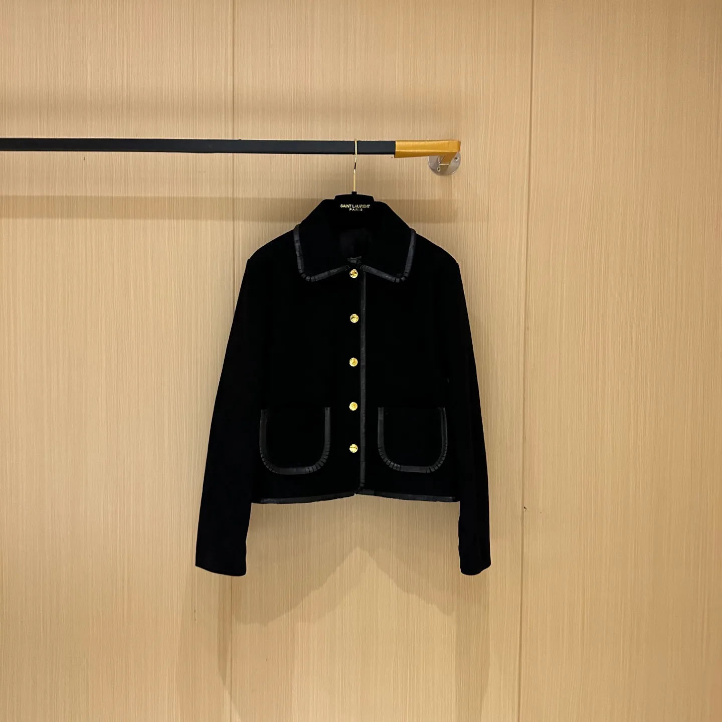 Кожаные Куртки И Дублёнки Женские Celine 12285003