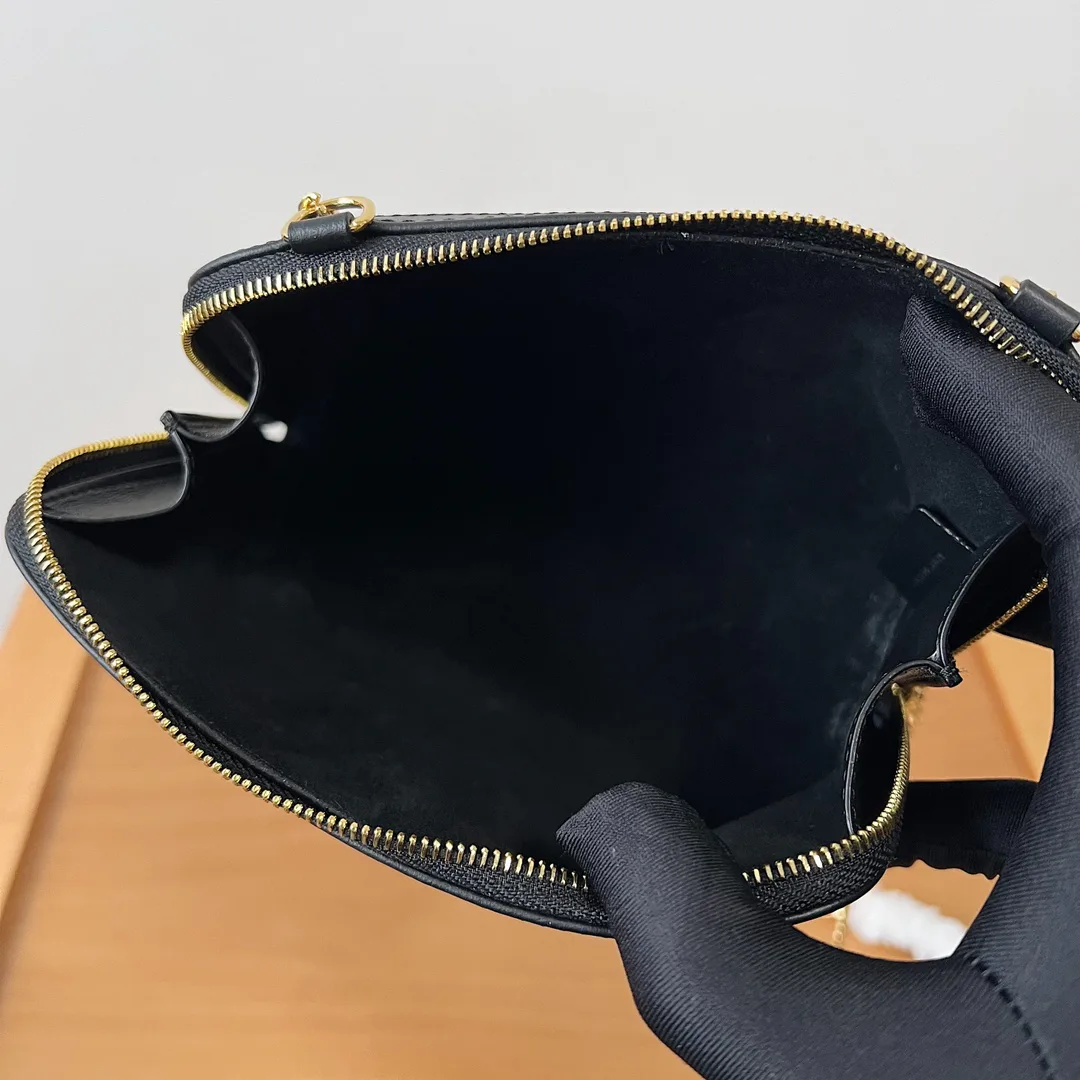 Классические Сумки Женские Celine 11588718