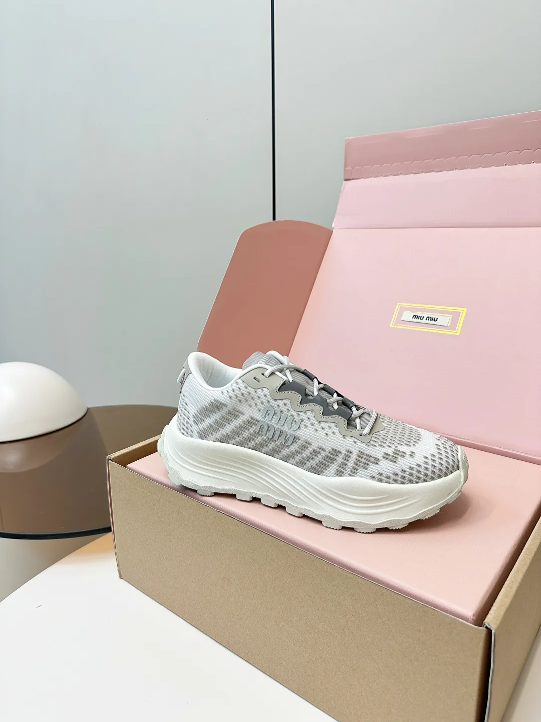 Кроссовки Женские Miu Miu 47211