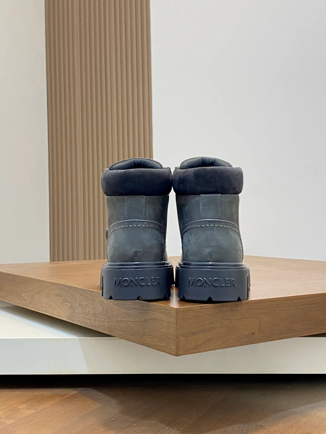 Ботинки Мужские Moncler 19710897