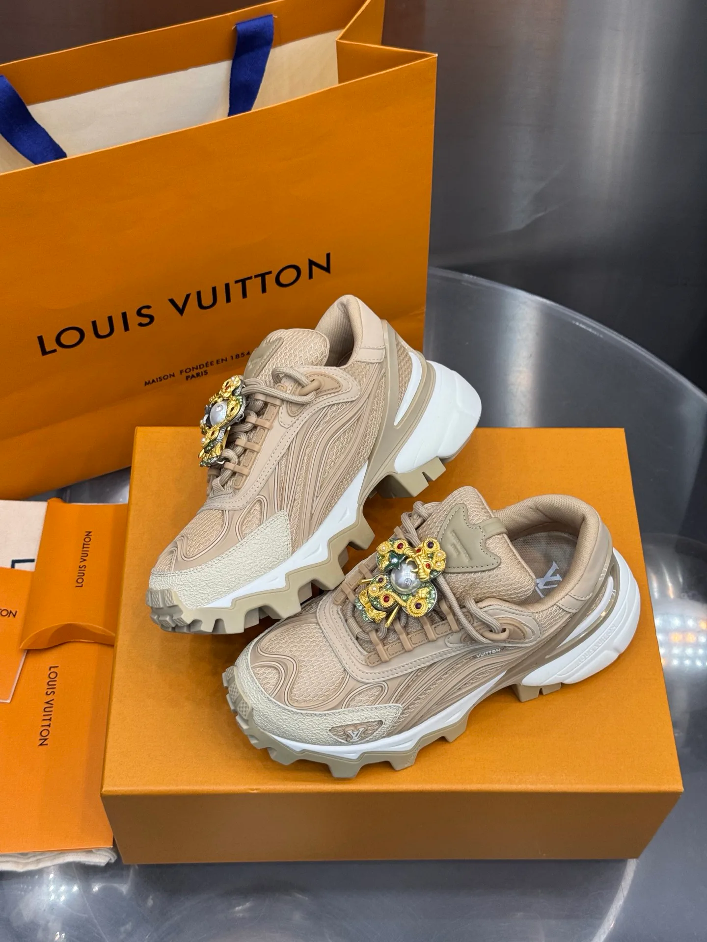 Кроссовки Женские Louis Vuitton 18202598