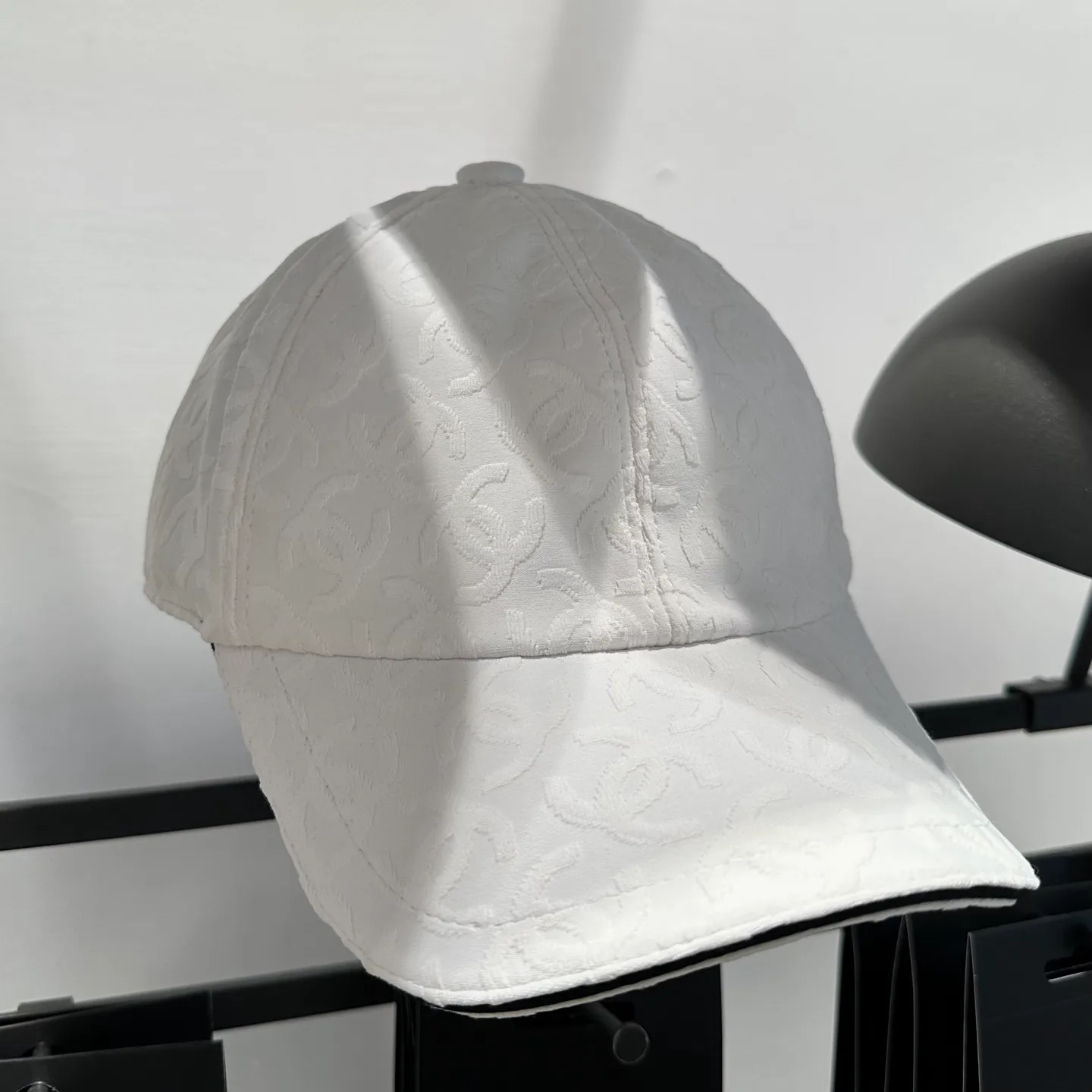 Головные Уборы Chanel 10420509