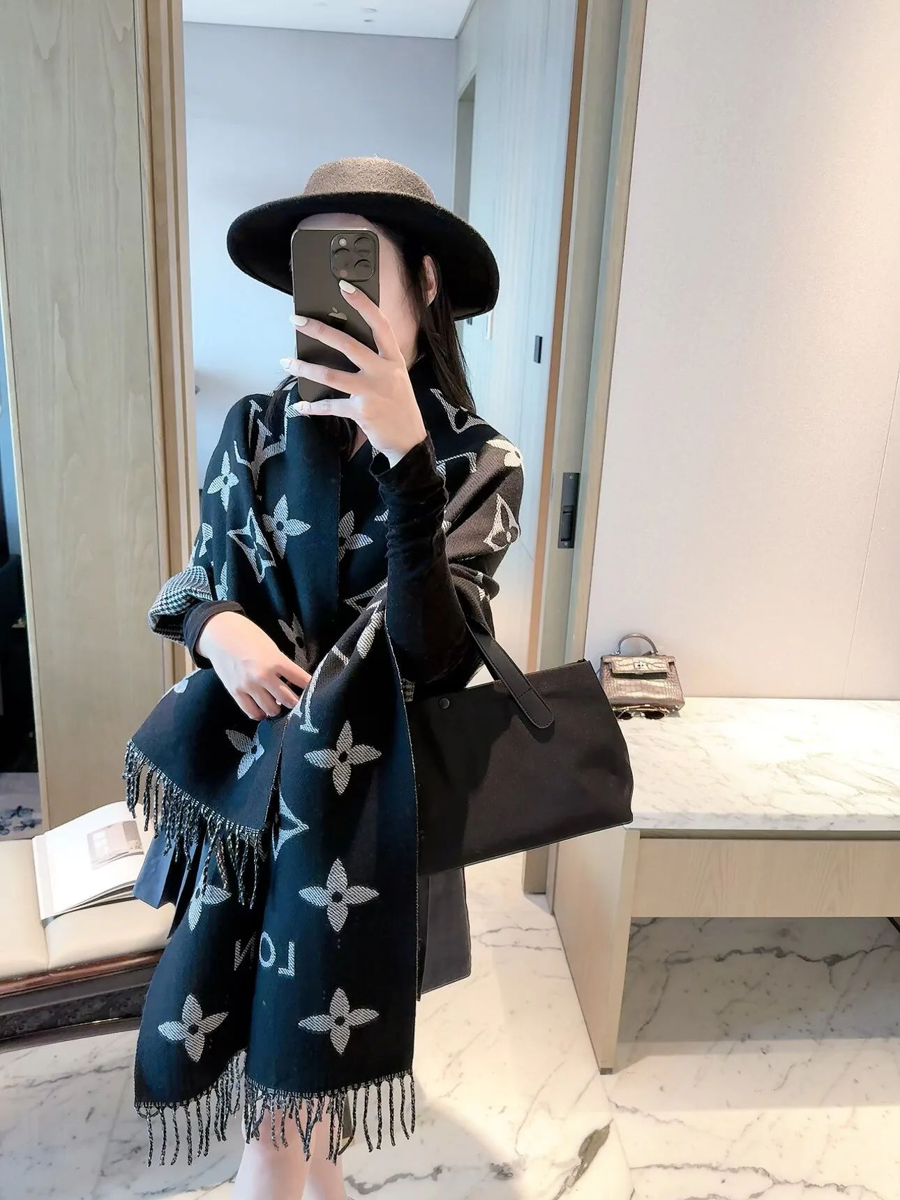 Шарфы Louis Vuitton 18003018