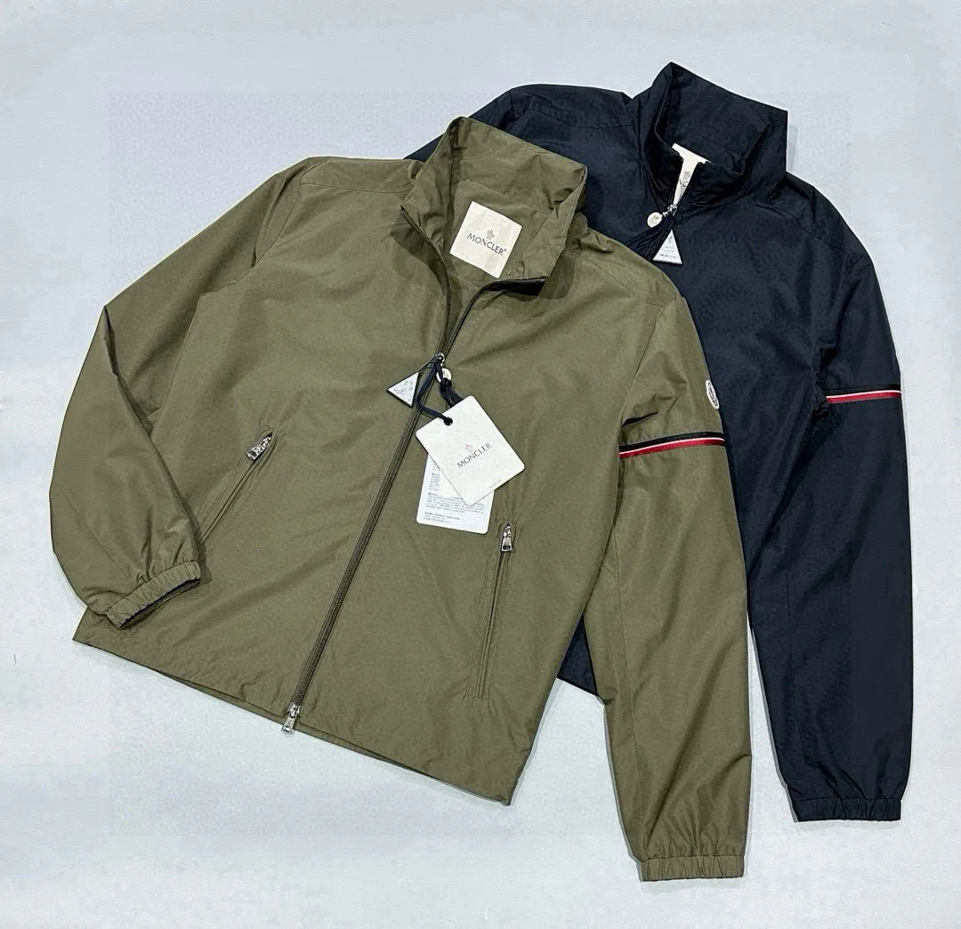 Куртки И Пуховики Мужские Moncler 11350645