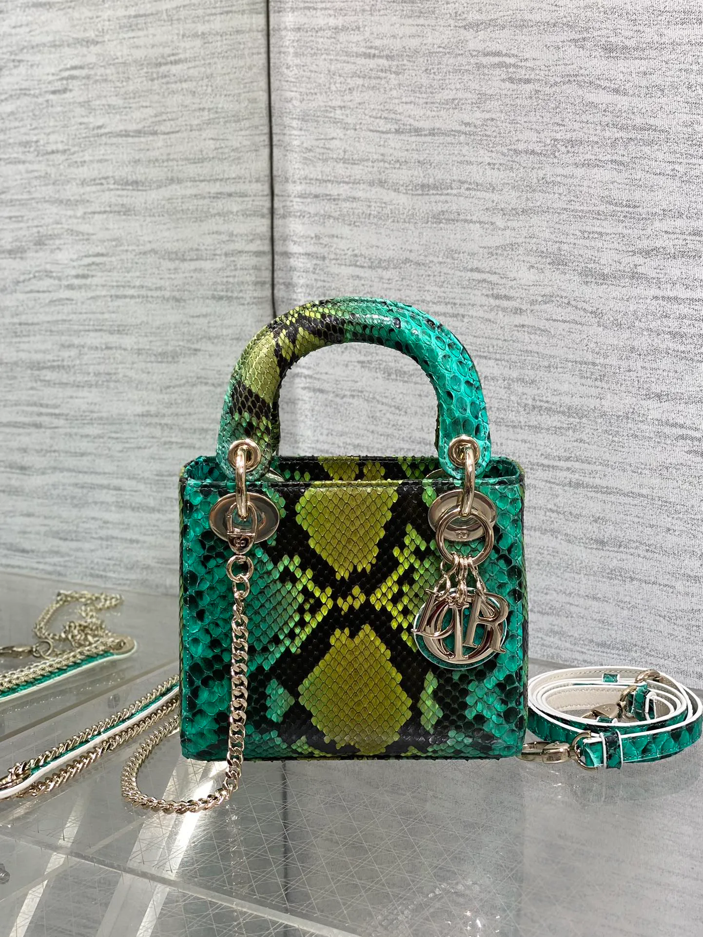 Классические Сумки Женские Christian Dior 11581748