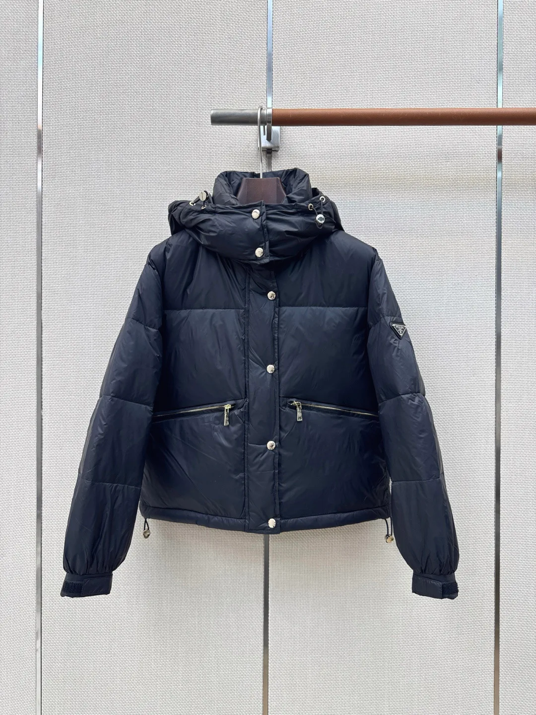 Куртки И Пуховики Женские Prada 18398214