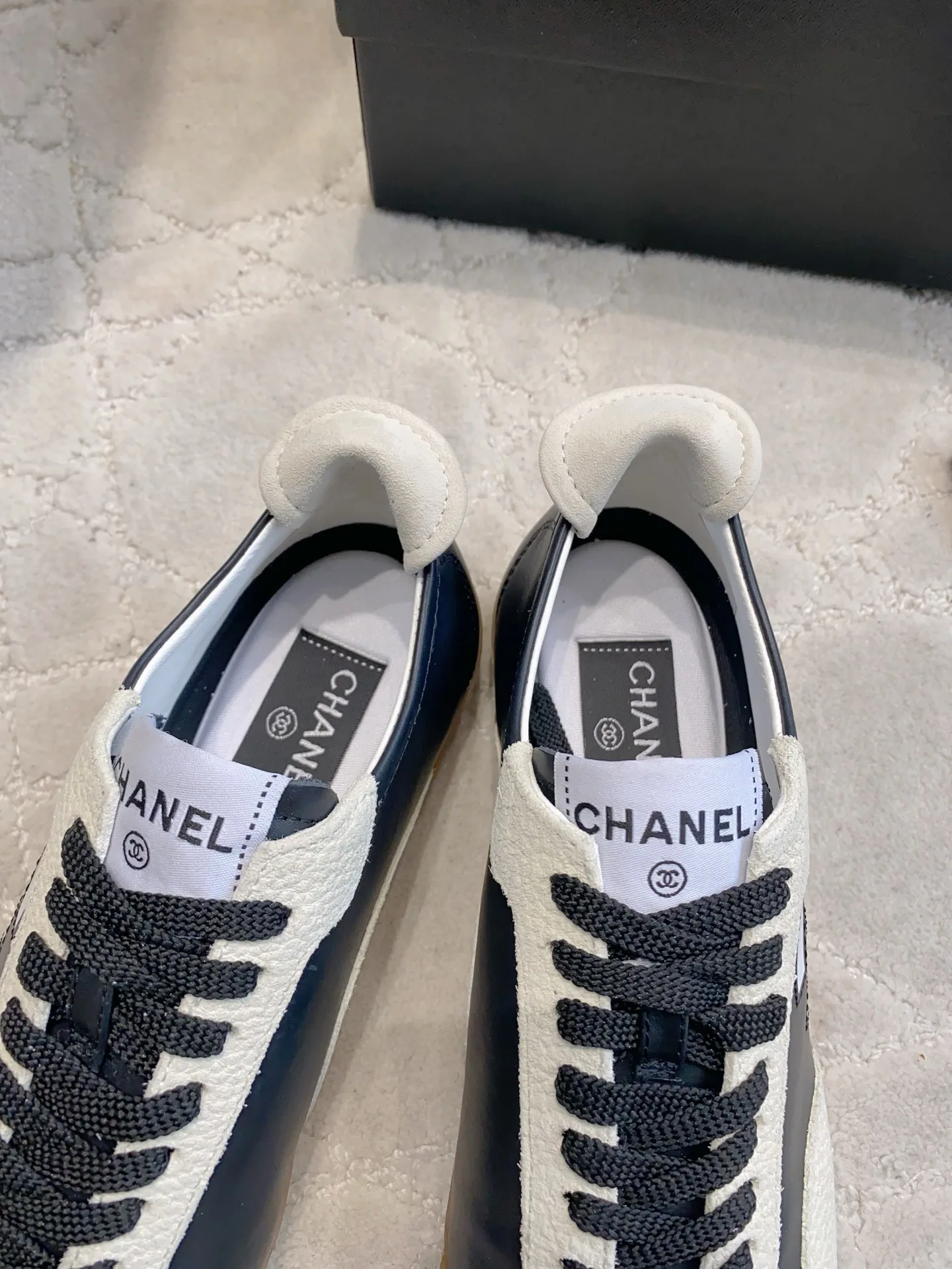 Кроссовки Женские Chanel 18003952