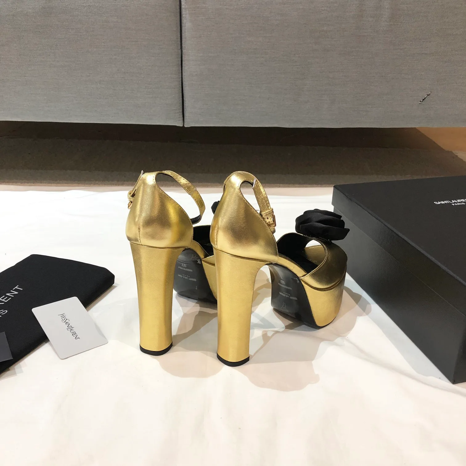 Босоножки Женские Saint Laurent 11220396
