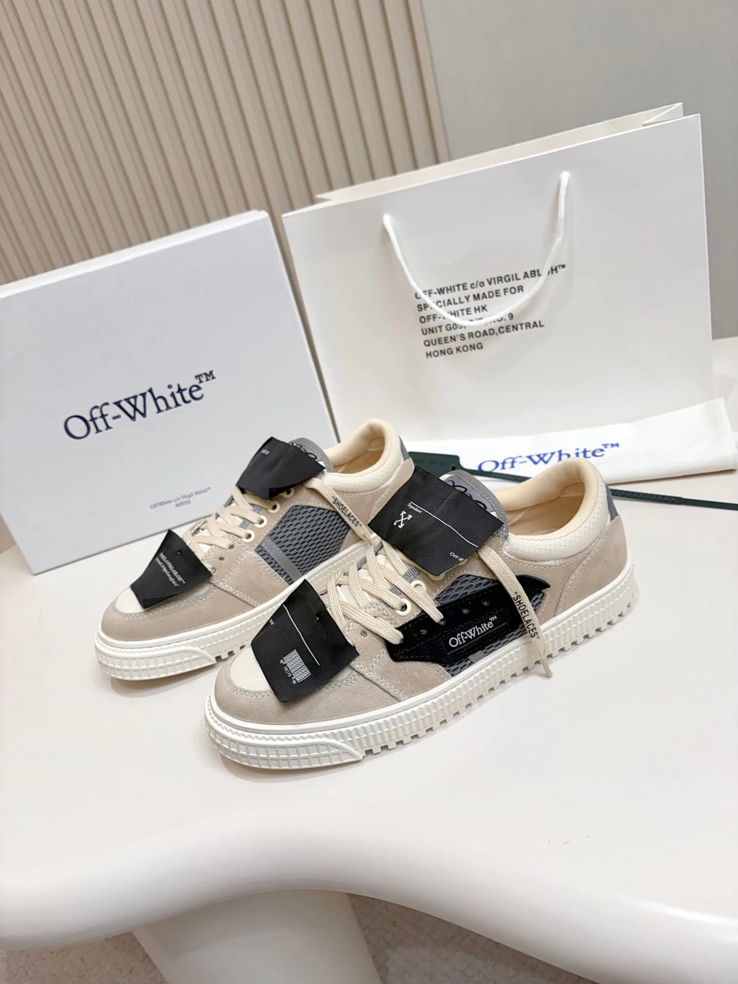 Кроссовки Женские Off-White 18103207