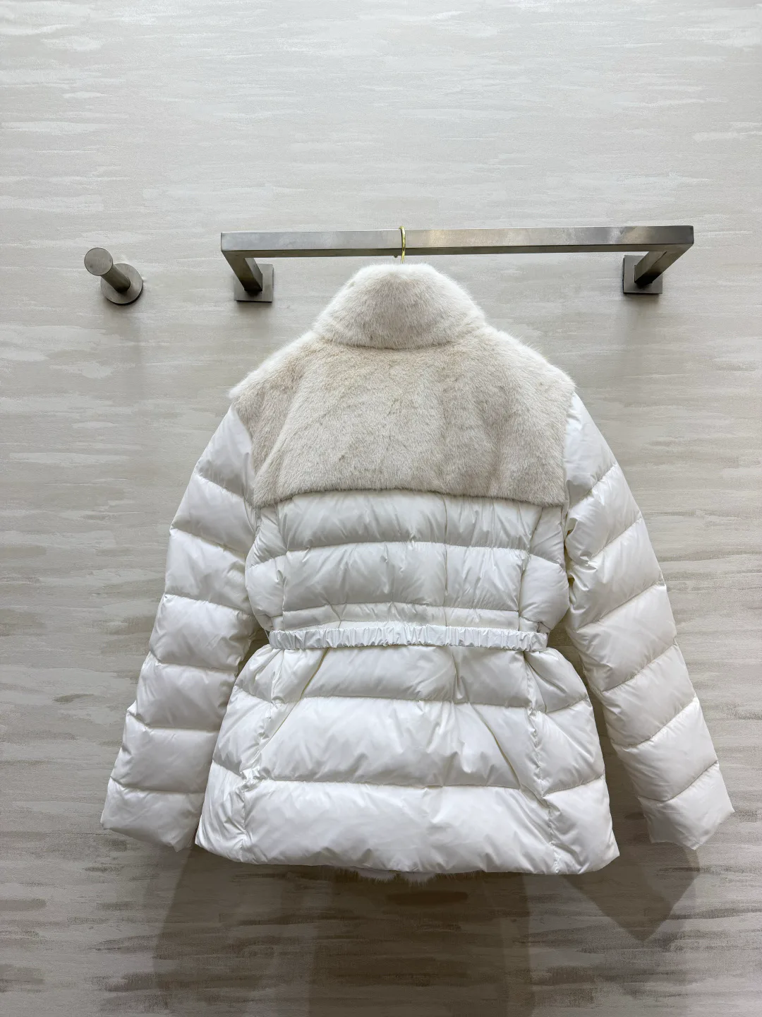 Куртки И Пуховики Женские Moncler 19018534