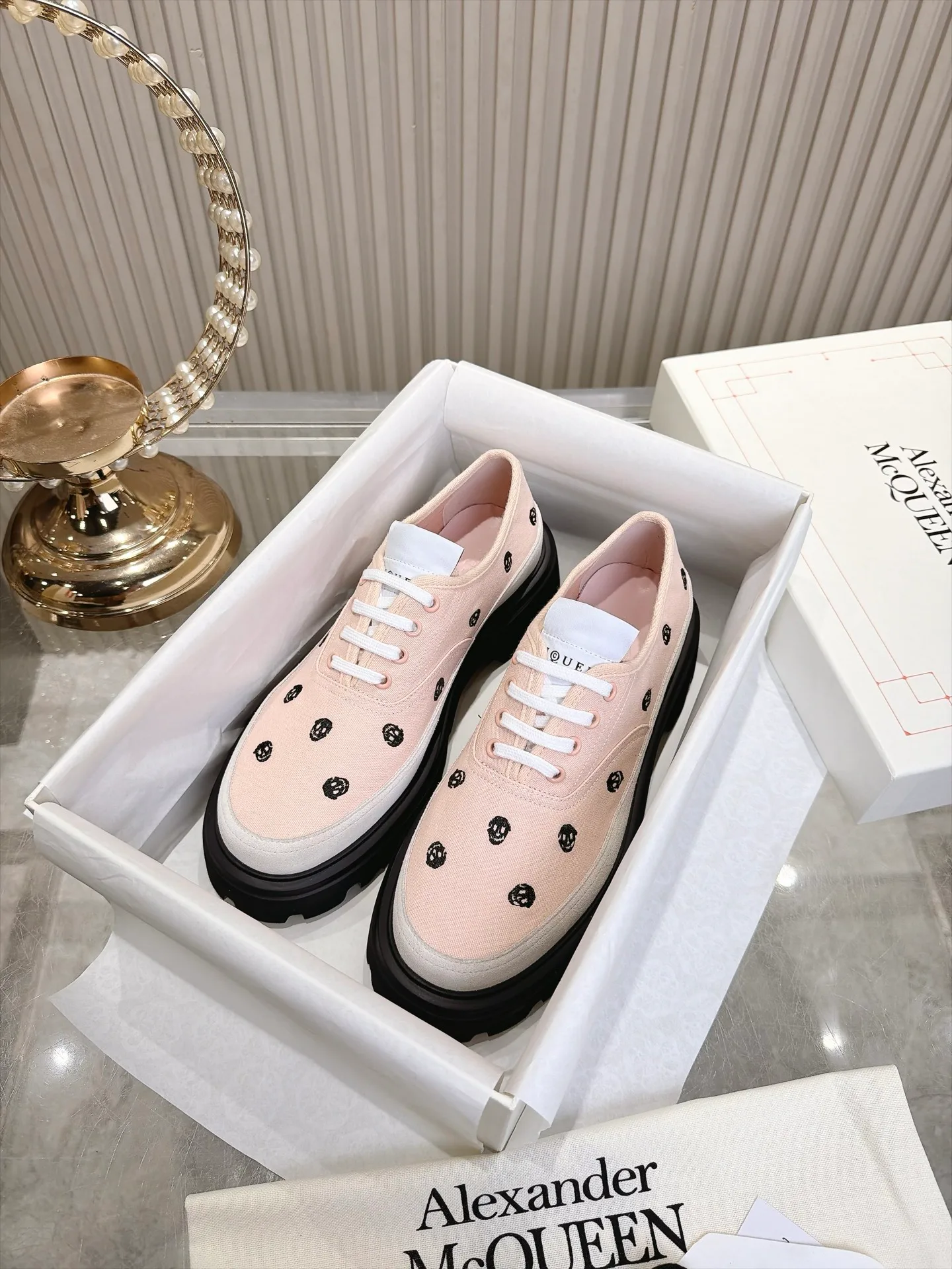 Кроссовки Женские Alexander Mcqueen 19080152