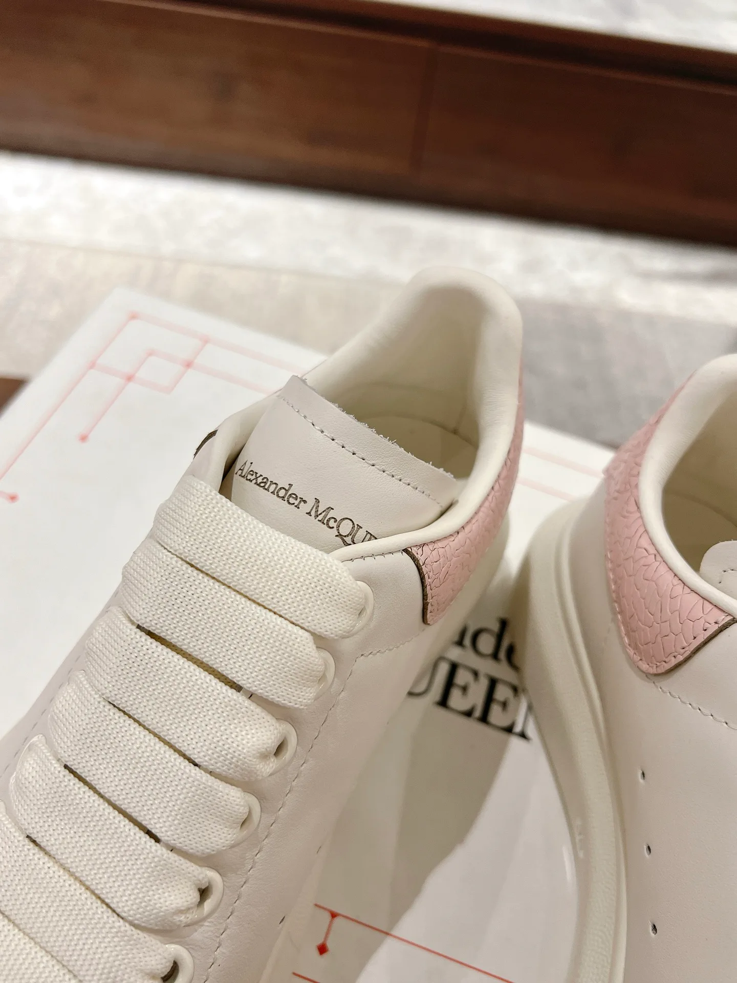 Кроссовки Женские Alexander Mcqueen 1268577