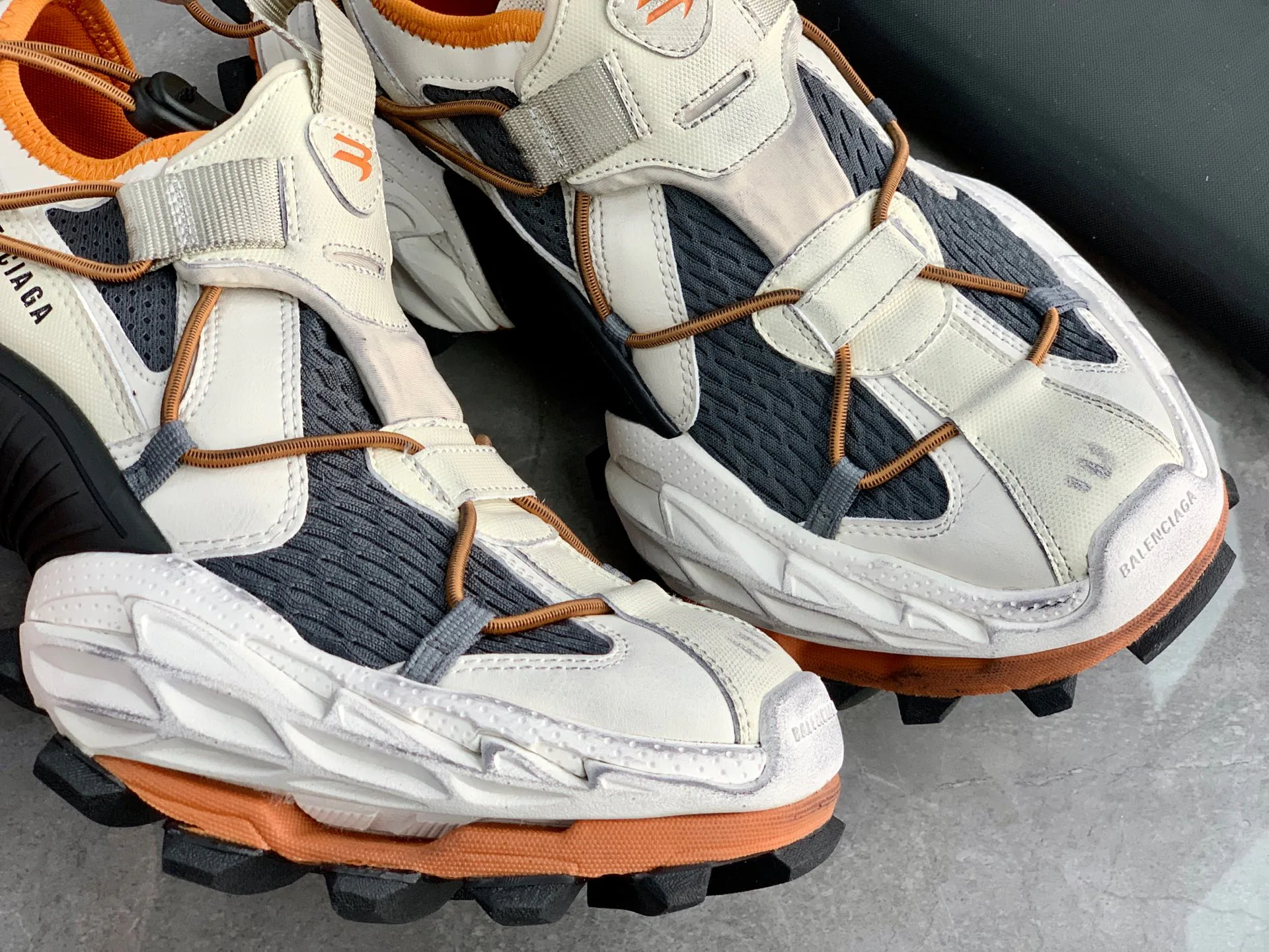 Кроссовки Женские Balenciaga 2034