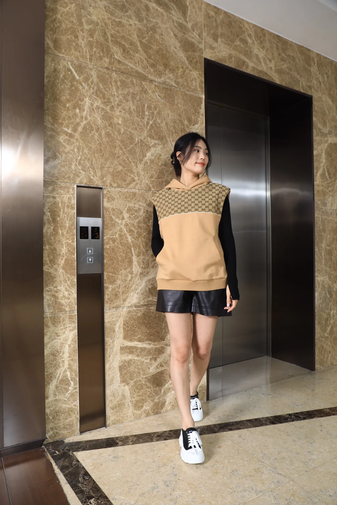 Жилеты Женские Gucci 5563597