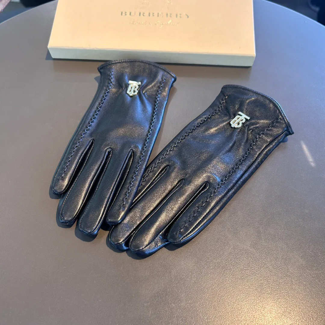 Перчатки Burberry 18574840