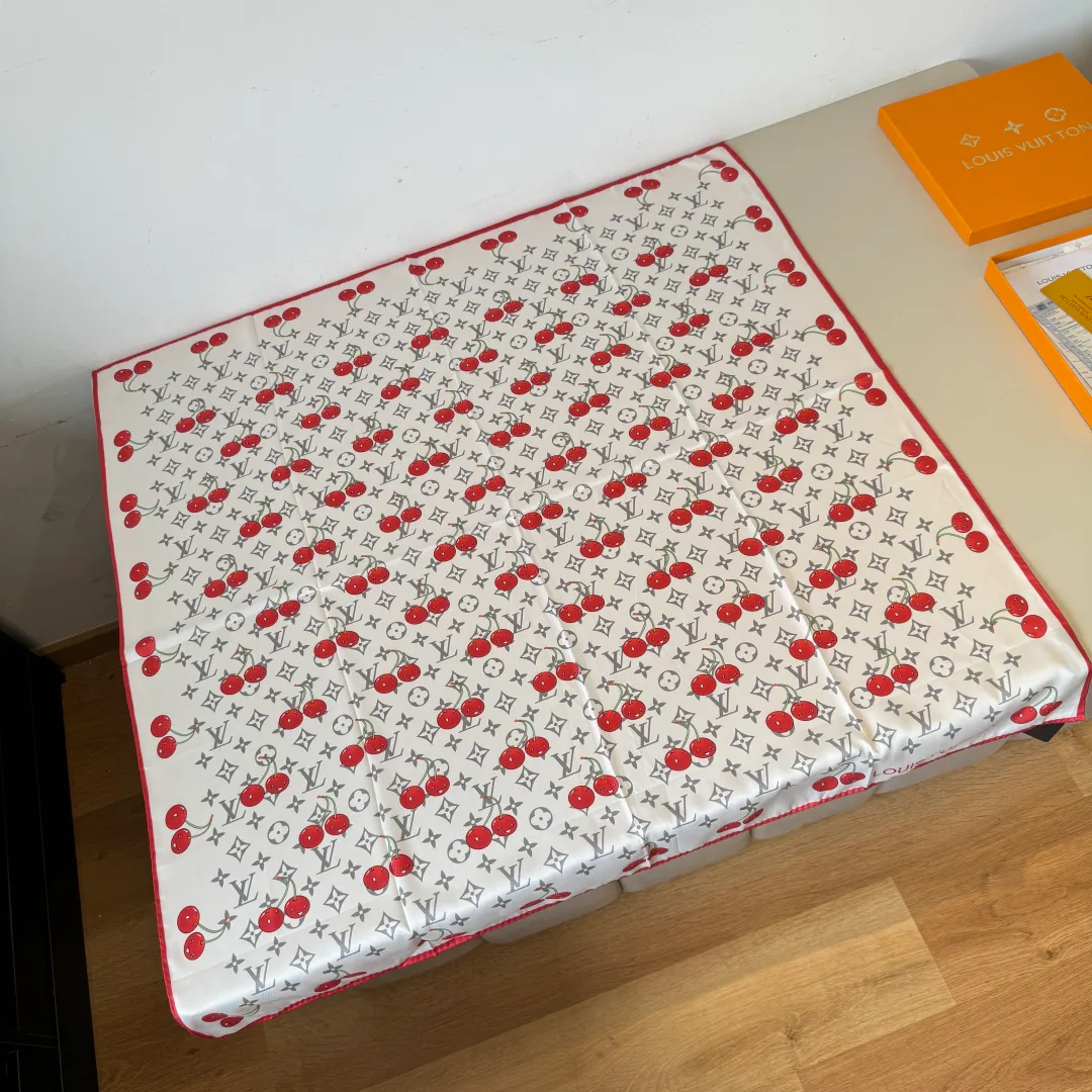 Шарфы Louis Vuitton 310385