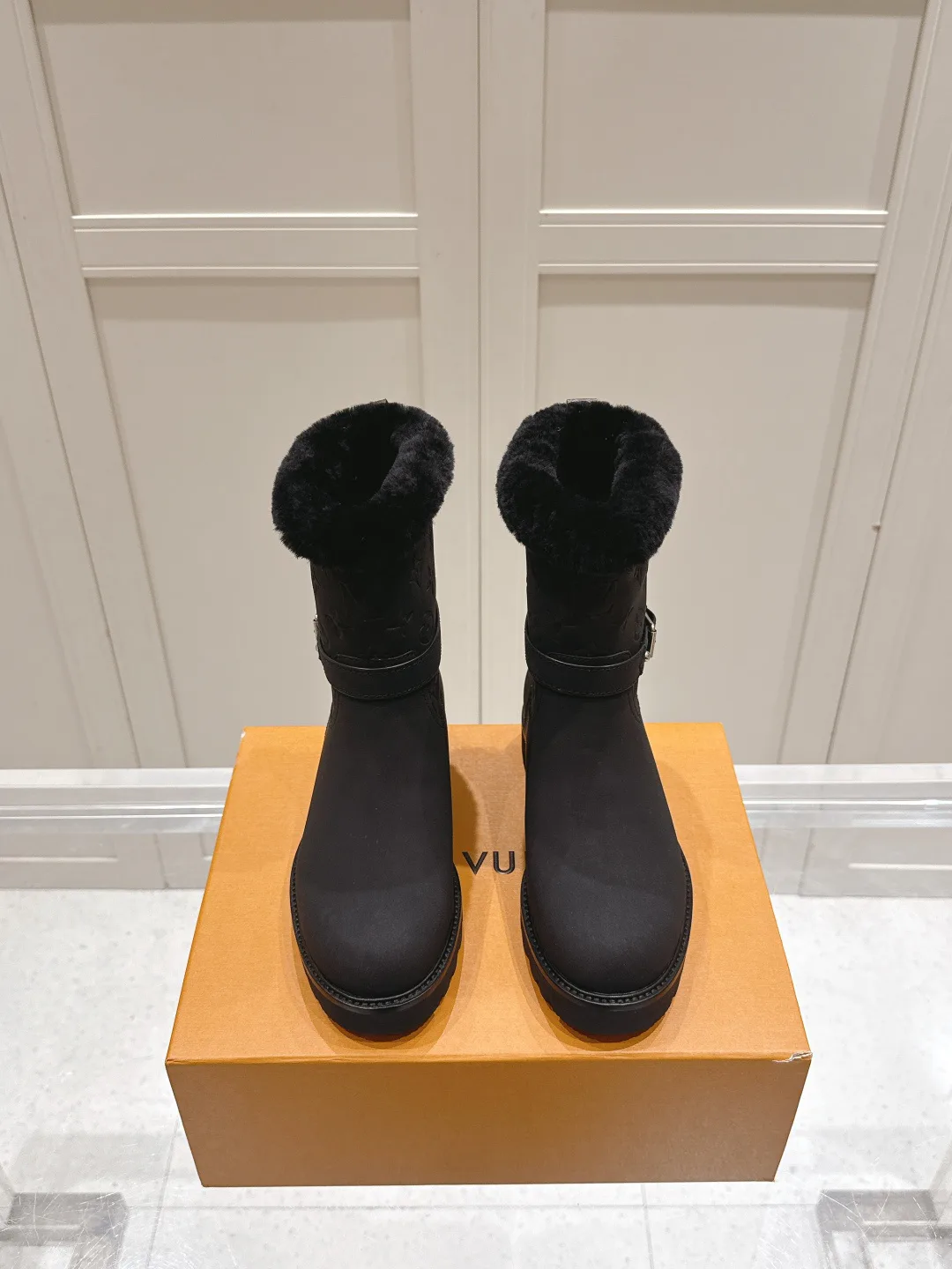 Ботинки Женские Louis Vuitton 1731482