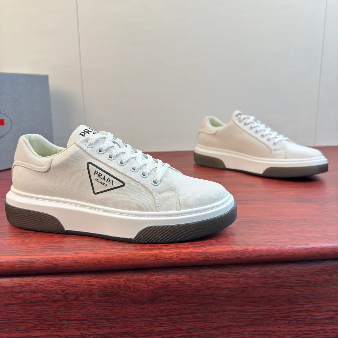 Кроссовки Мужские Prada 16935015