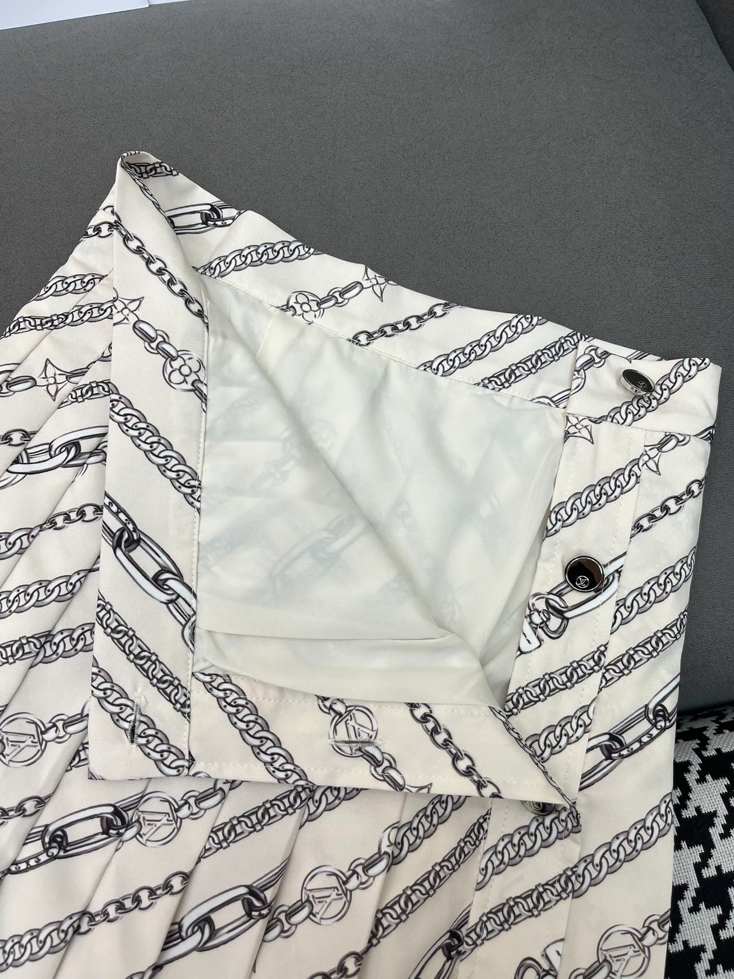 Юбки Женские Louis Vuitton 23128