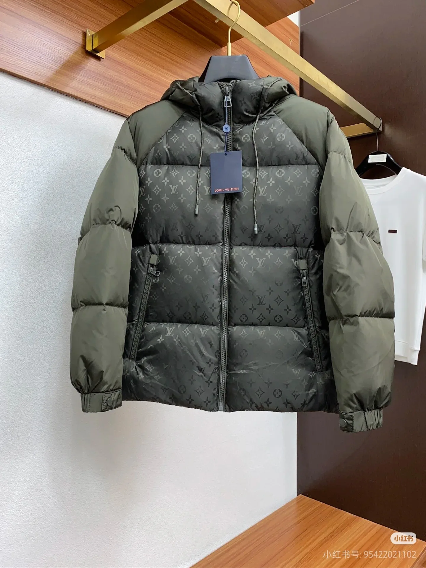 Куртки И Пуховики Женские Louis Vuitton 4605829