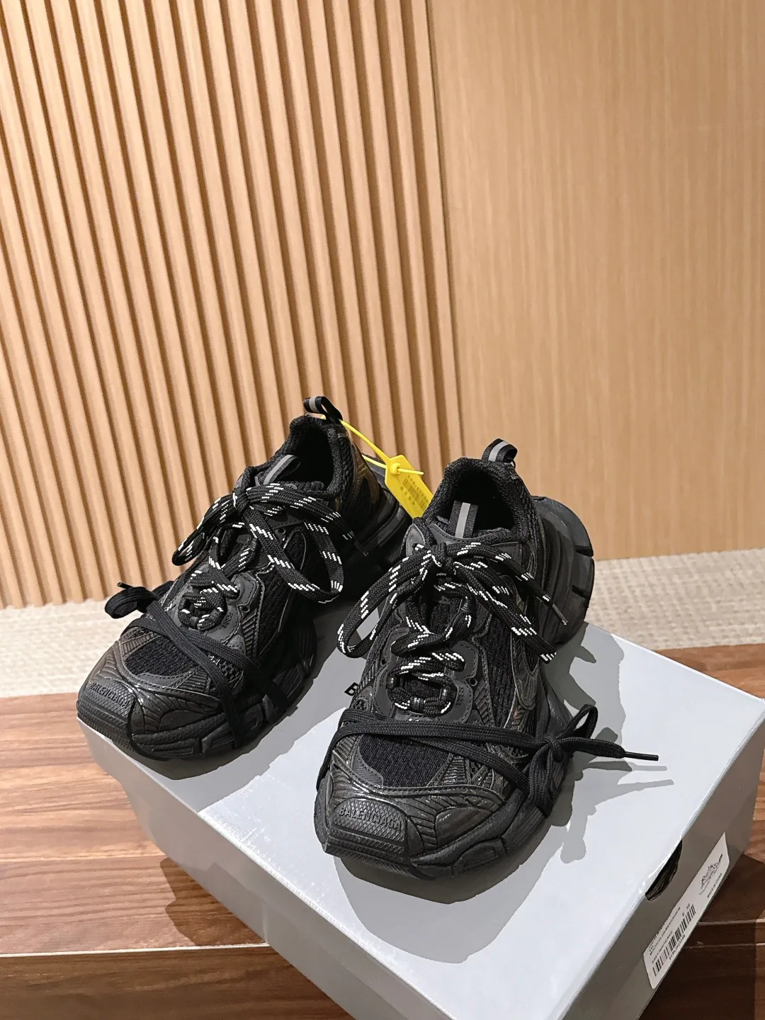 Кроссовки Женские Balenciaga 19780212