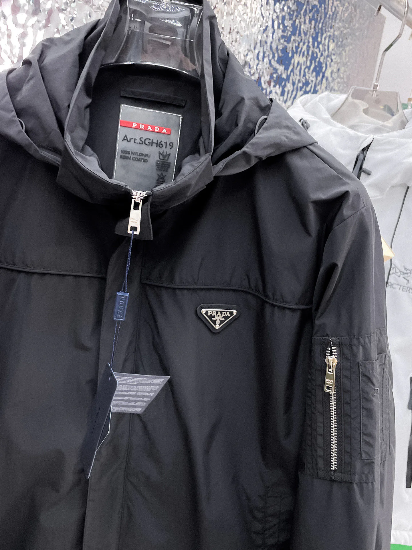 Куртки И Пуховики Мужские Prada 9352289