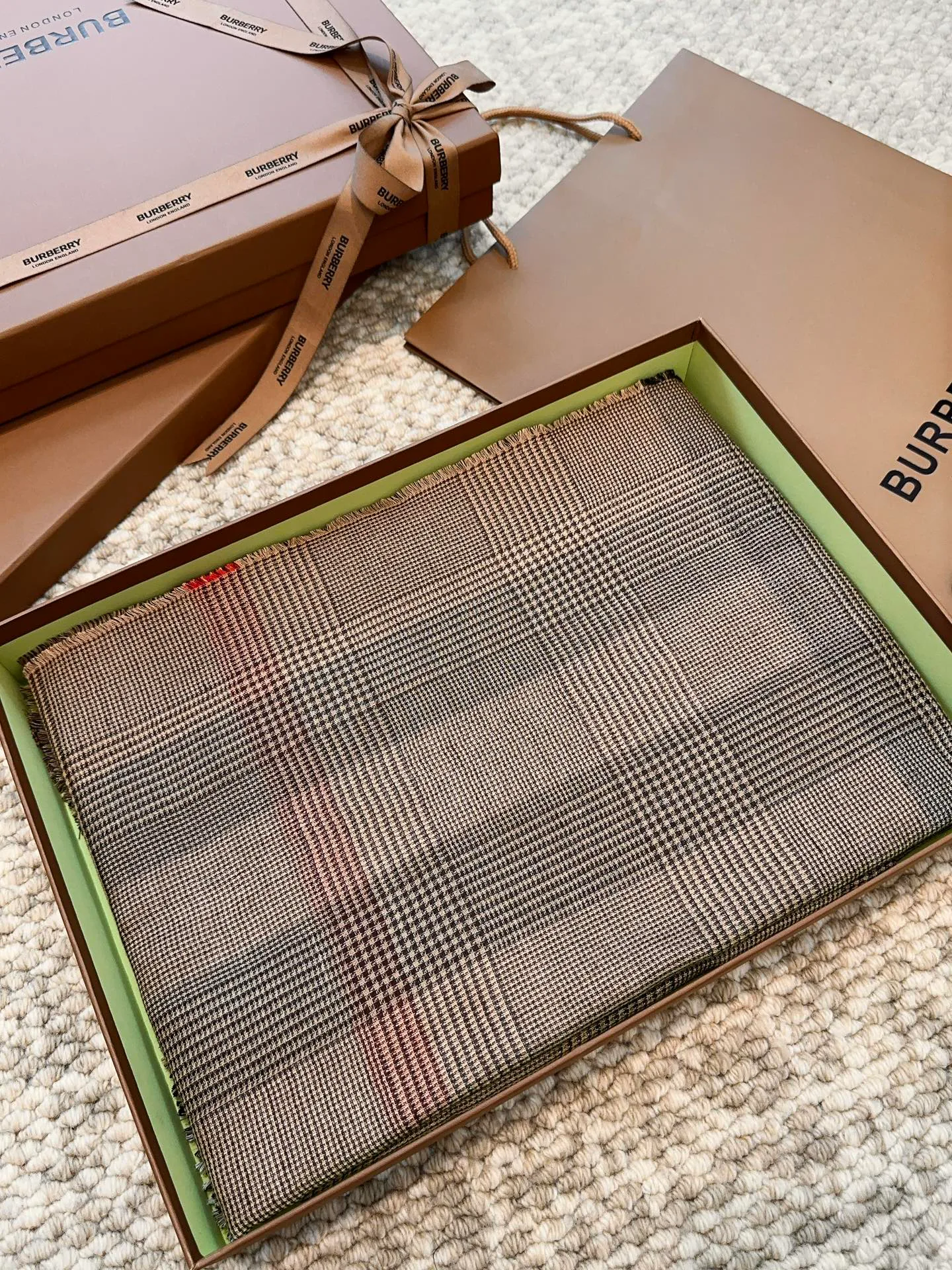 Шарфы Burberry 475717