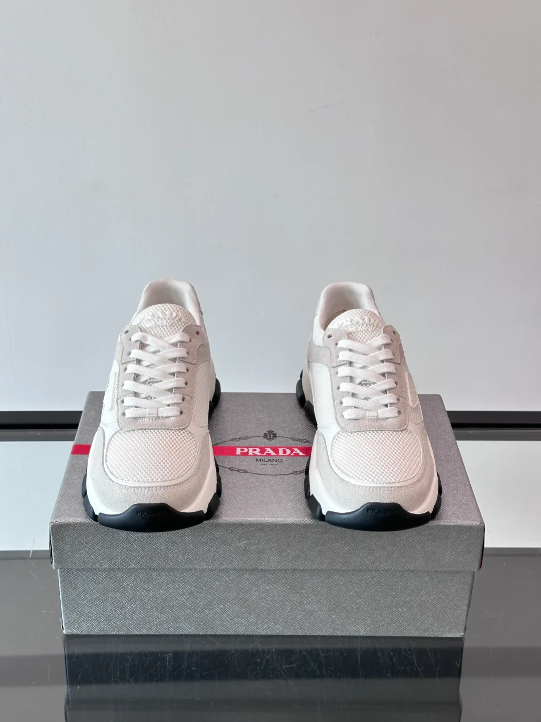 Кроссовки Женские Prada 18449472