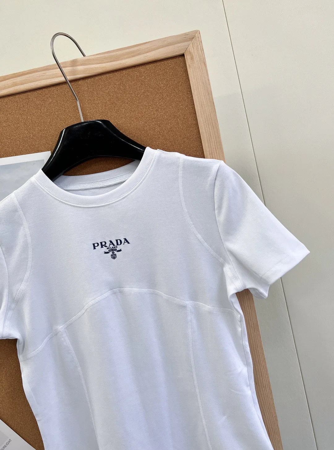 Футболки Женские Prada 11409504