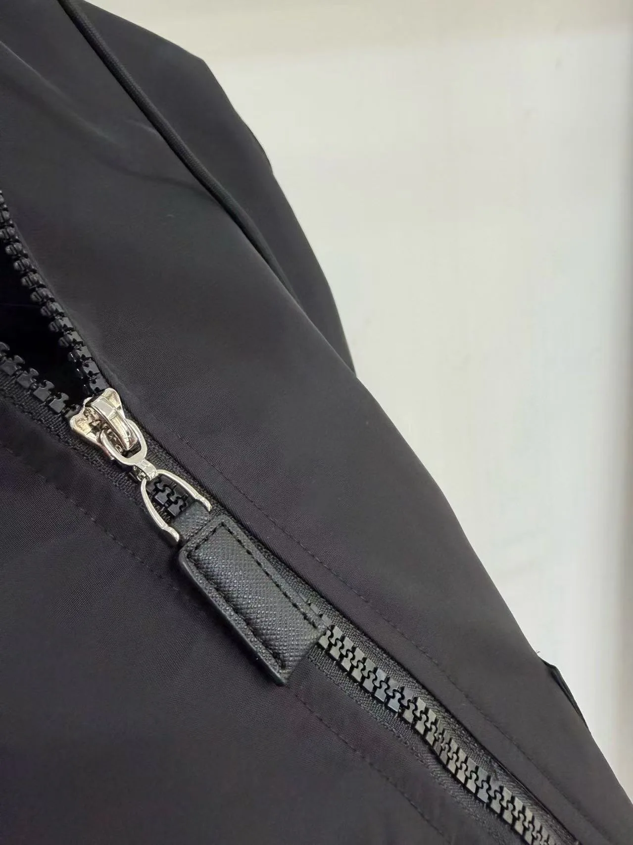 Куртки И Пуховики Женские Prada 13392913