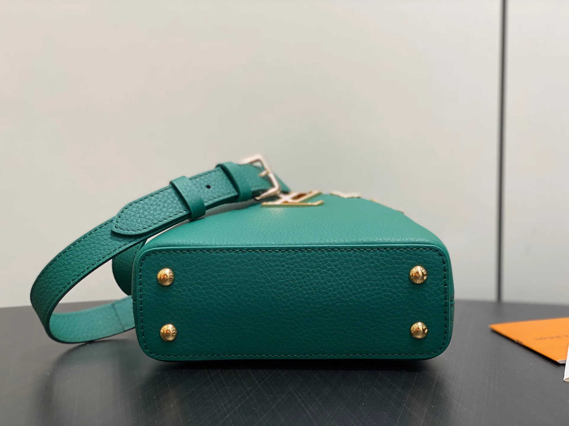 Классические Сумки Женские Louis Vuitton 13333530