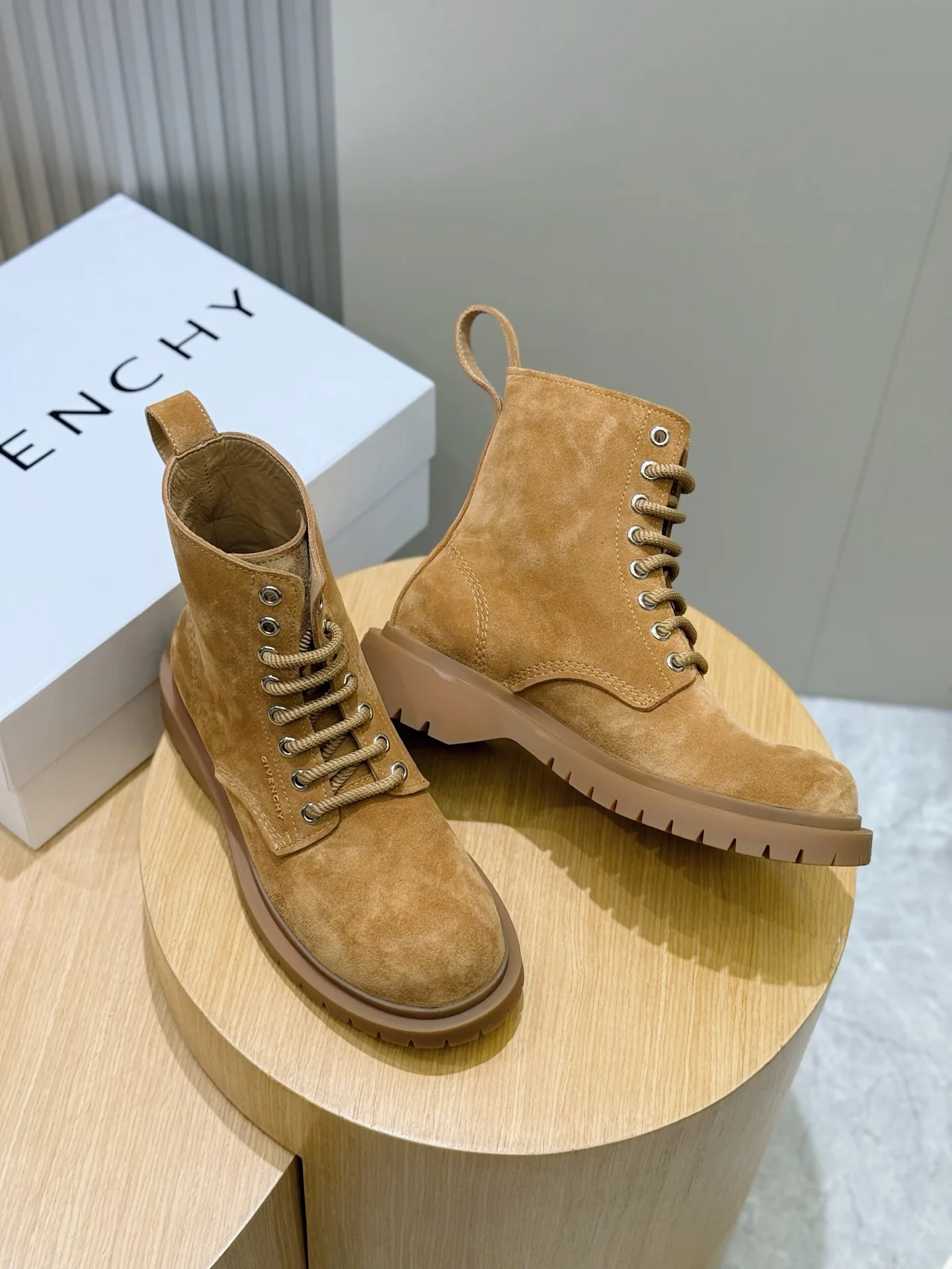 Ботинки Мужские Givenchy 630988