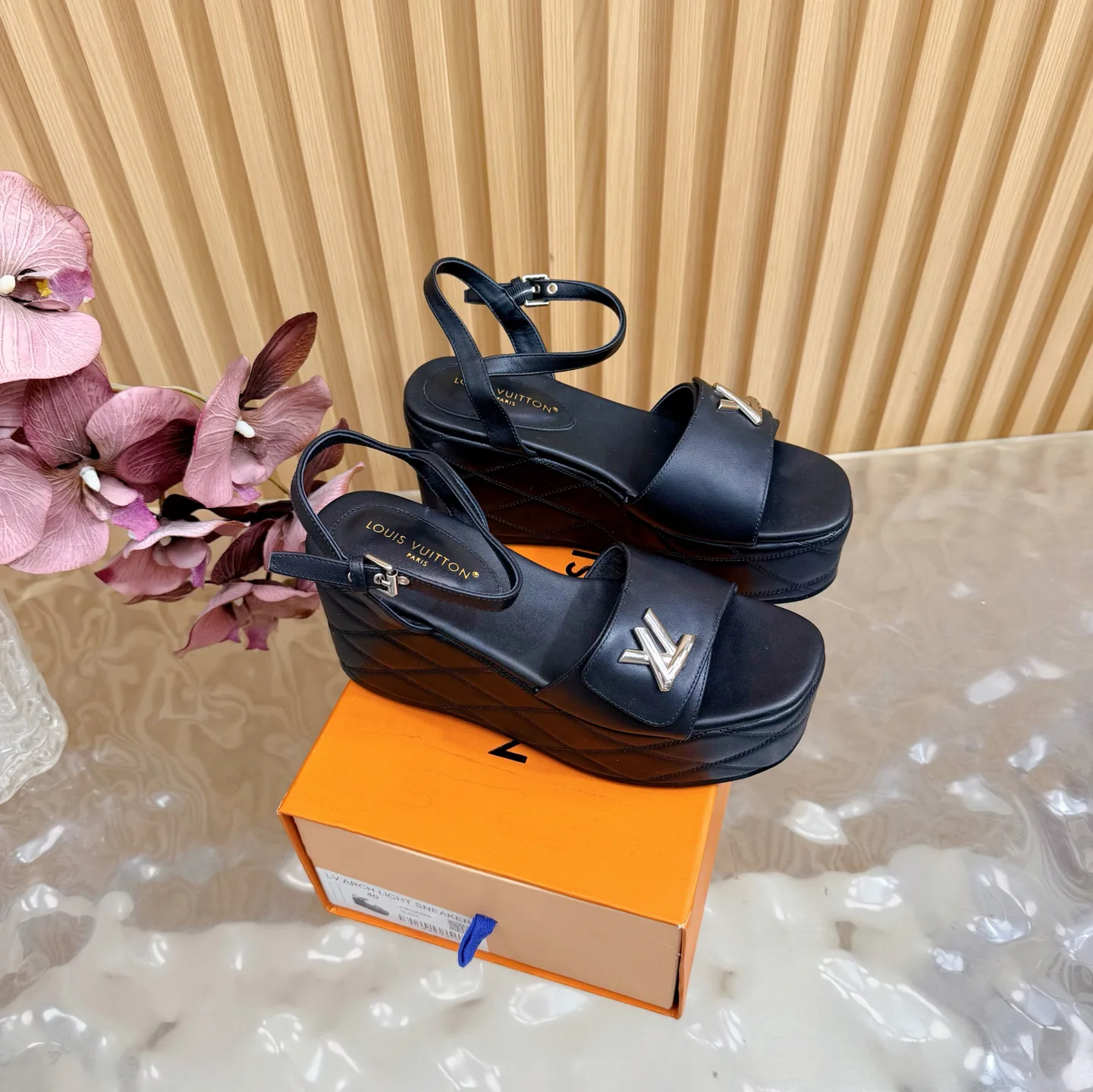 Босоножки Женские Louis Vuitton 1881580