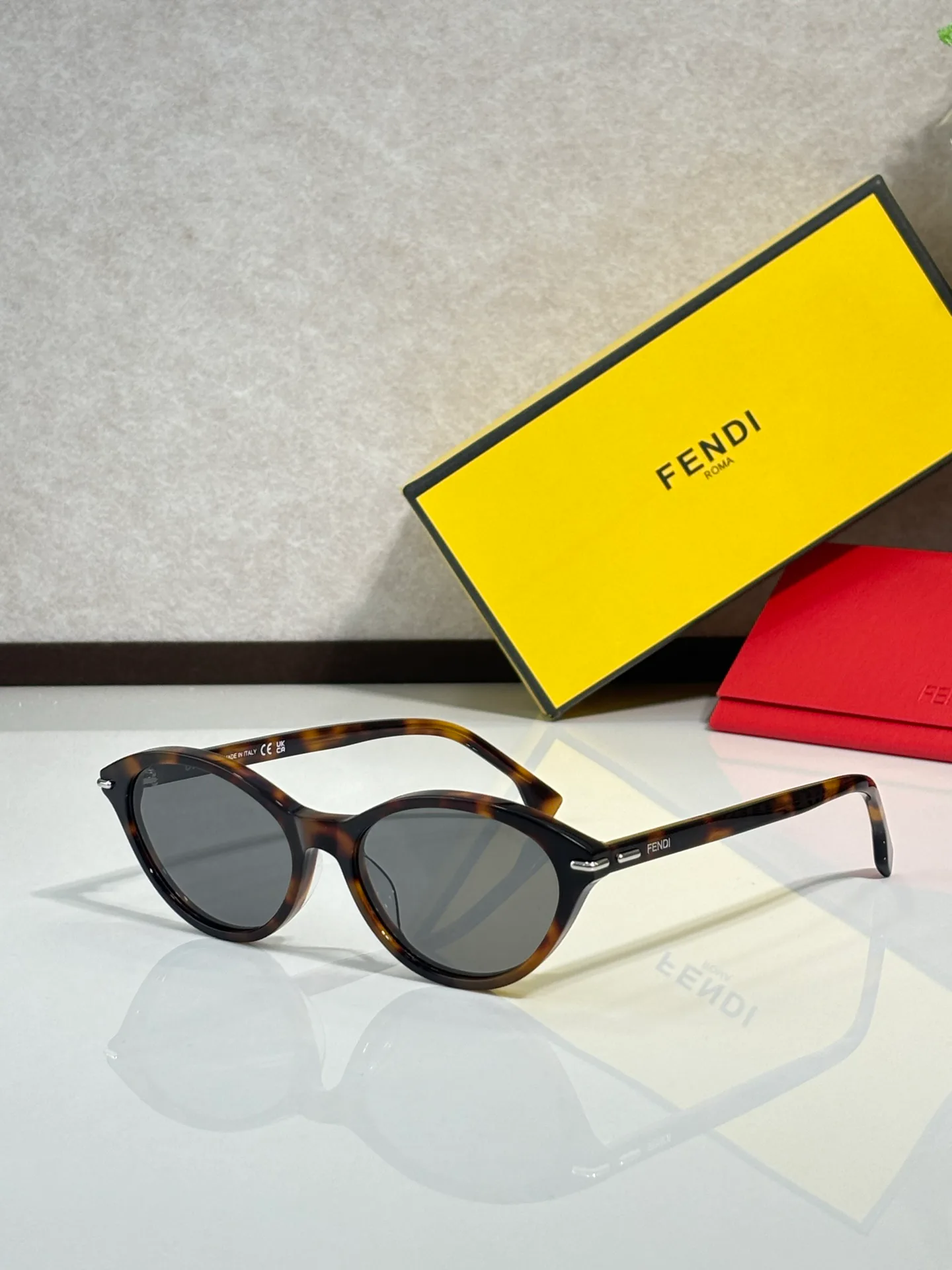 Очки Fendi 18490171