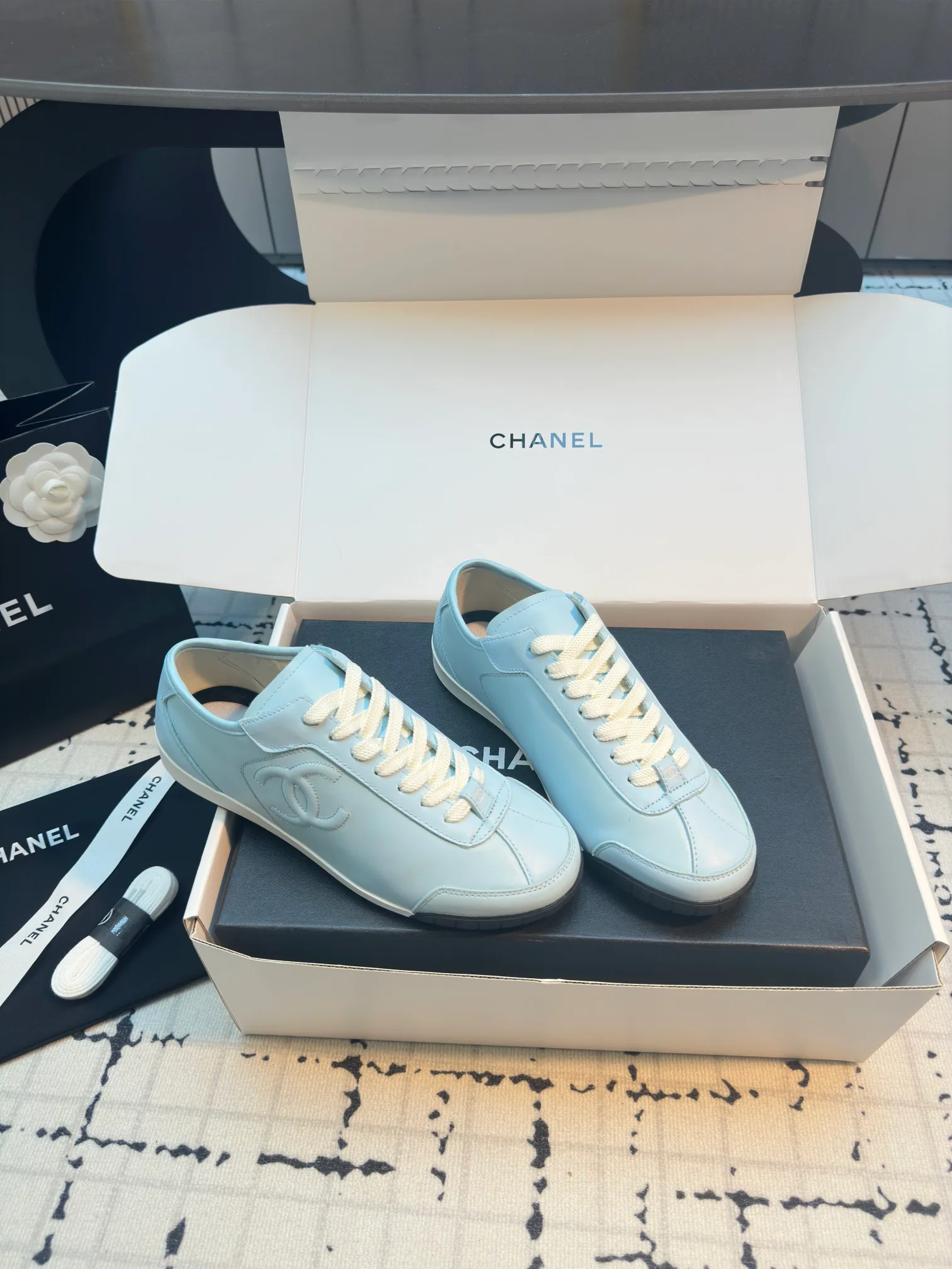 Кроссовки Женские Chanel 10468571