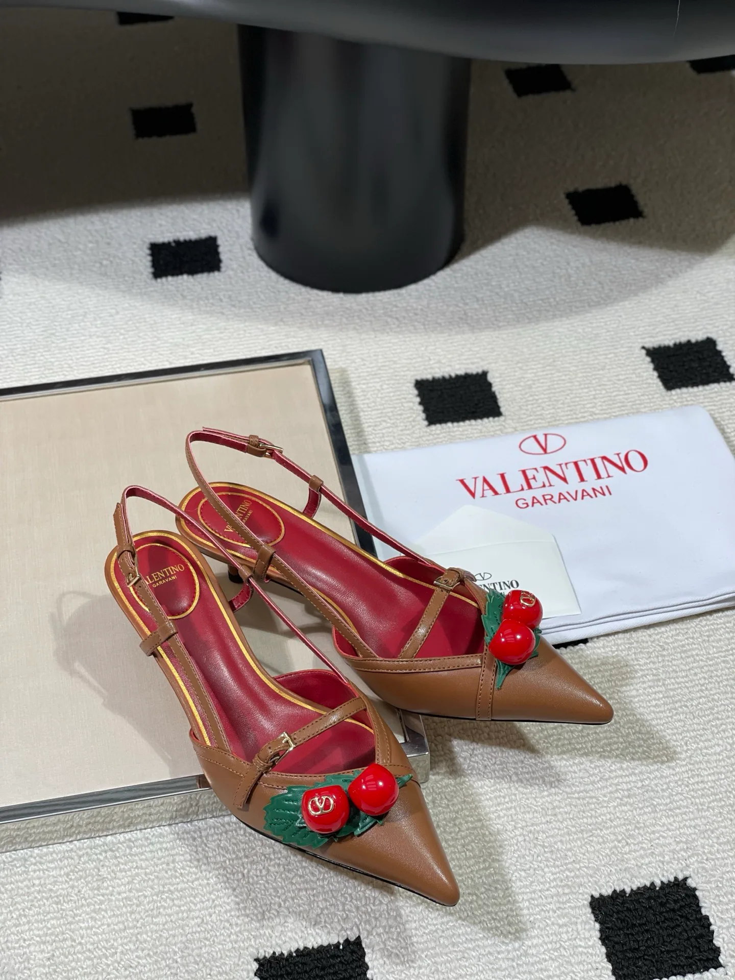 Босоножки Женские Valentino 13189656