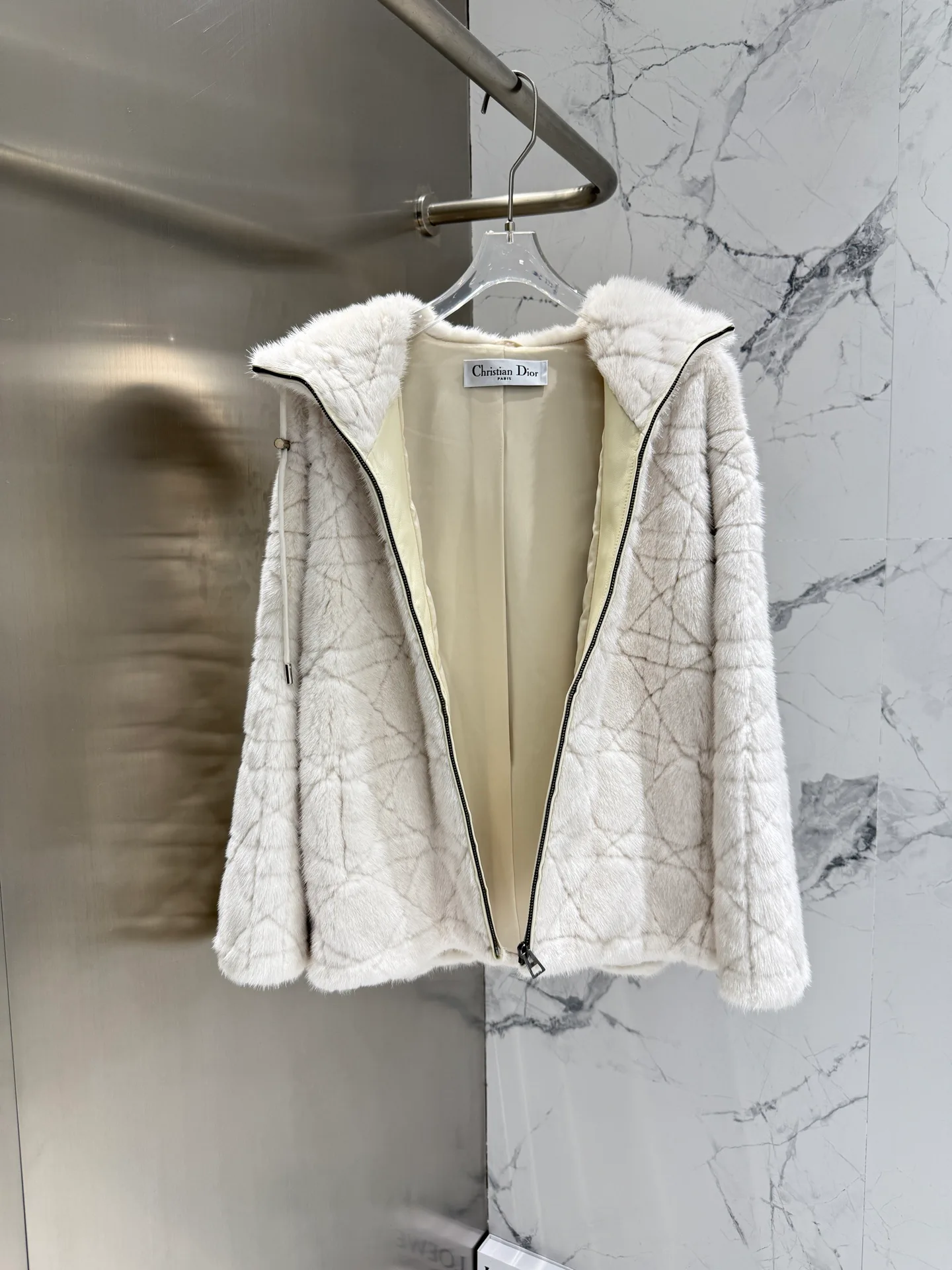 Шубы Женские Christian Dior 4771617
